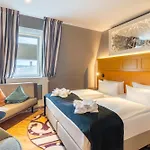 Seetelhotel Ostseehotel Entdeckerhotel An Der Ostsee Und Der Perfekte Startpunkt Fuer Ihre Inselabenteuer Szálloda Ahlbeck (Usedom)