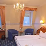 Seetelhotel Ostseehotel Entdeckerhotel An Der Ostsee Und Der Perfekte Startpunkt Fuer Ihre Inselabenteuer Szálloda
