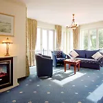 Seetelhotel Ostseehotel Entdeckerhotel An Der Ostsee Und Der Perfekte Startpunkt Fuer Ihre Inselabenteuer 4*