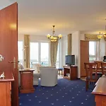 Отель Seetelhotel Ostseehotel Entdeckerhotel An Der Ostsee Und Der Perfekte Startpunkt Fuer Ihre Inselabenteuer