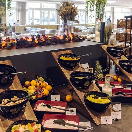 Seetelhotel Ostseehotel Entdeckerhotel An Der Ostsee Und Der Perfekte Startpunkt Fuer Ihre Inselabenteuer 4*