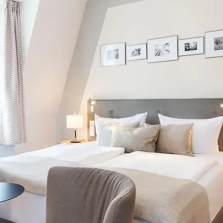 Seetelhotel Ostseehotel Entdeckerhotel An Der Ostsee Und Der Perfekte Startpunkt Fuer Ihre Inselabenteuer מלון