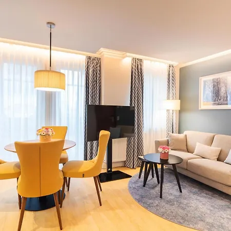 Seetelhotel Ostseehotel Entdeckerhotel An Der Ostsee Und Der Perfekte Startpunkt Fuer Ihre Inselabenteuer 4*