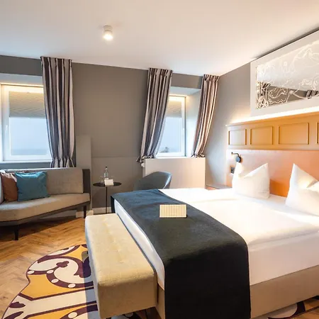Hotel Seetelhotel Ostseehotel Entdeckerhotel An Der Ostsee Und Der Perfekte Startpunkt Fuer Ihre Inselabenteuer 4*