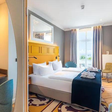 Hotel Seetelhotel Ostseehotel Entdeckerhotel An Der Ostsee Und Der Perfekte Startpunkt Fuer Ihre Inselabenteuer 4*