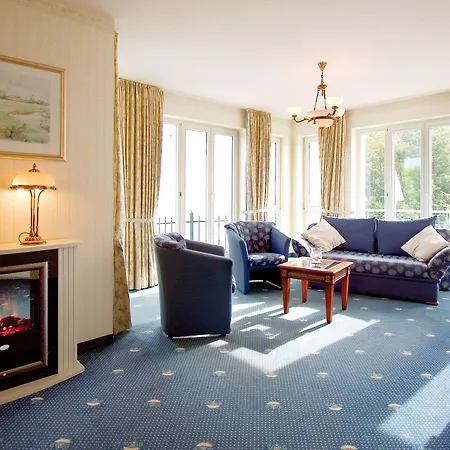 Seetelhotel Ostseehotel Entdeckerhotel An Der Ostsee Und Der Perfekte Startpunkt Fuer Ihre Inselabenteuer 4*