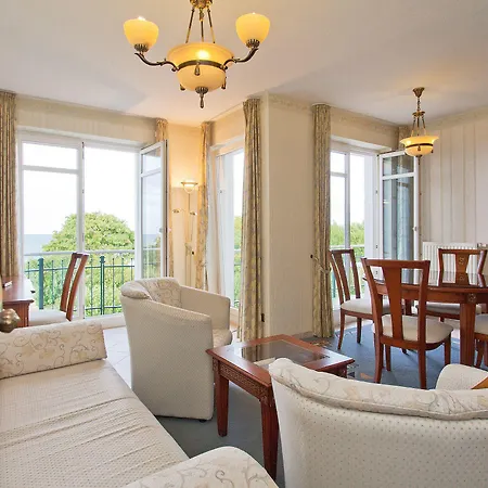 Hotell Seetelhotel Ostseehotel Entdeckerhotel An Der Ostsee Und Der Perfekte Startpunkt Fuer Ihre Inselabenteuer 4*
