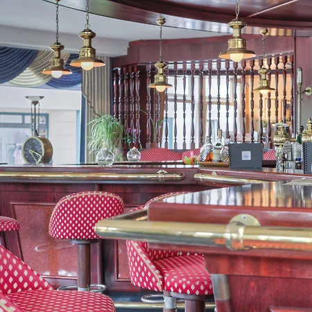 Seetelhotel Ostseehotel Entdeckerhotel An Der Ostsee Und Der Perfekte Startpunkt Fuer Ihre Inselabenteuer 4* Ahlbeck (Usedom)