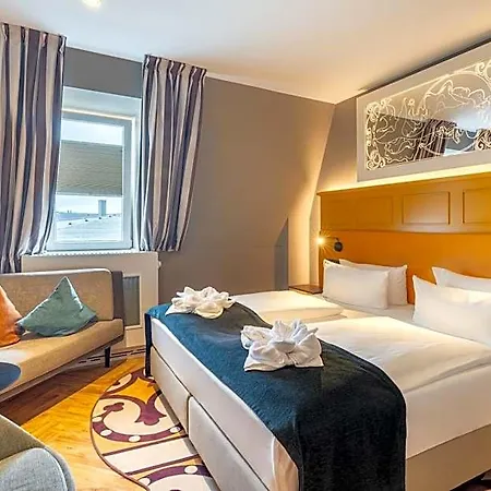 Seetelhotel Ostseehotel Entdeckerhotel An Der Ostsee Und Der Perfekte Startpunkt Fuer Ihre Inselabenteuer 4*