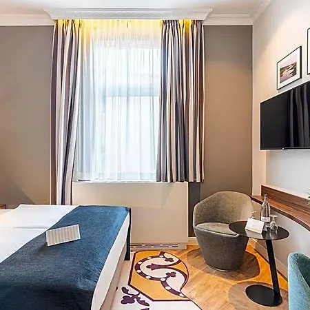 Seetelhotel Ostseehotel Entdeckerhotel An Der Ostsee Und Der Perfekte Startpunkt Fuer Ihre Inselabenteuer 4*