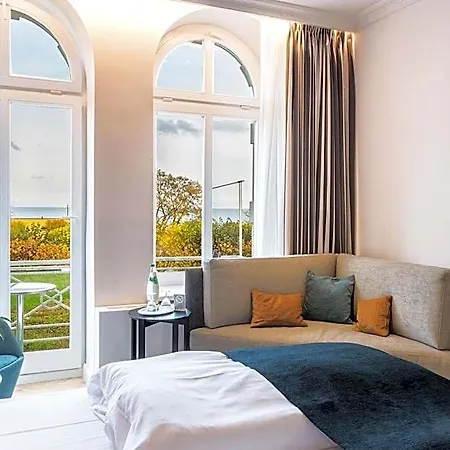 Hotel Seetelhotel Ostseehotel Entdeckerhotel An Der Ostsee Und Der Perfekte Startpunkt Fuer Ihre Inselabenteuer 4*