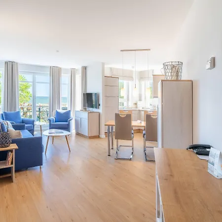 Seetelhotel Ostseehotel Entdeckerhotel An Der Ostsee Und Der Perfekte Startpunkt Fuer Ihre Inselabenteuer 4*
