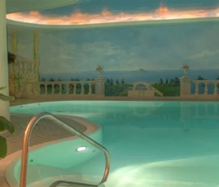 Seetelhotel Ostseehotel Entdeckerhotel An Der Ostsee Und Der Perfekte Startpunkt Fuer Ihre Inselabenteuer 4*