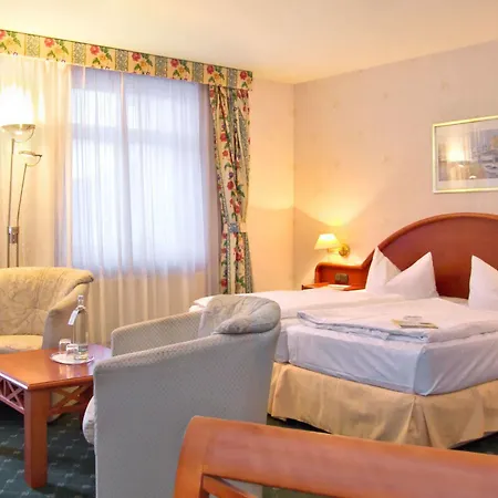Seetelhotel Ostseehotel Entdeckerhotel An Der Ostsee Und Der Perfekte Startpunkt Fuer Ihre Inselabenteuer מלון Ahlbeck (Usedom)