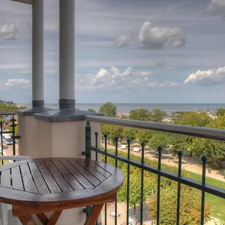 Seetelhotel Ostseehotel Entdeckerhotel An Der Ostsee Und Der Perfekte Startpunkt Fuer Ihre Inselabenteuer מלון