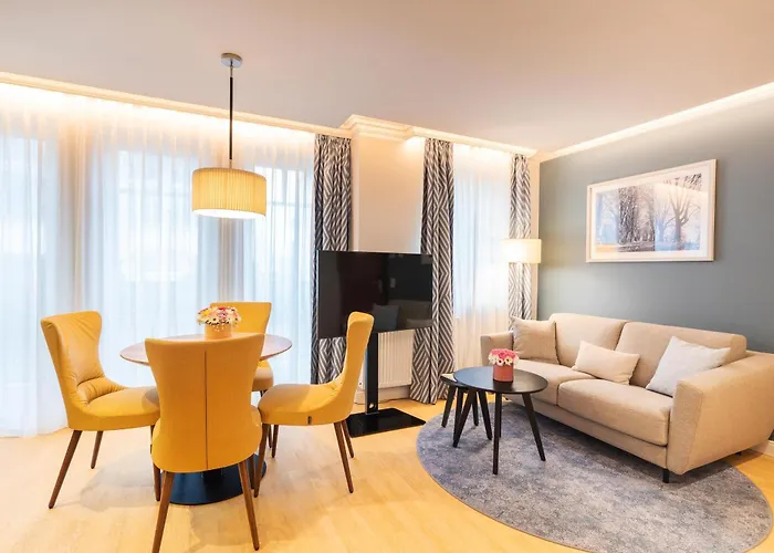 Seetelhotel Ostseehotel Entdeckerhotel An Der Ostsee Und Der Perfekte Startpunkt Fuer Ihre Inselabenteuer 4*