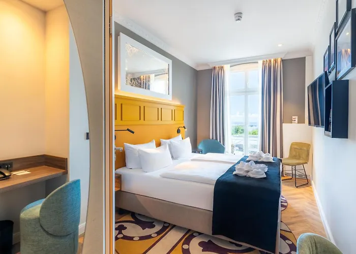 Hotel Seetelhotel Ostseehotel Entdeckerhotel An Der Ostsee Und Der Perfekte Startpunkt Fuer Ihre Inselabenteuer 4*