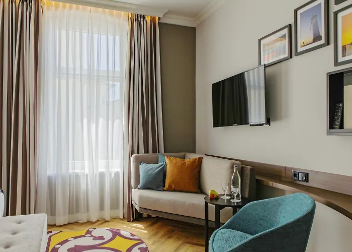 Seetelhotel Ostseehotel Entdeckerhotel An Der Ostsee Und Der Perfekte Startpunkt Fuer Ihre Inselabenteuer 4*