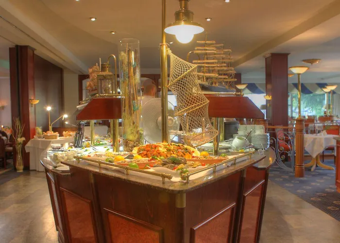 Hotel Seetelhotel Ostseehotel Entdeckerhotel An Der Ostsee Und Der Perfekte Startpunkt Fuer Ihre Inselabenteuer 4*